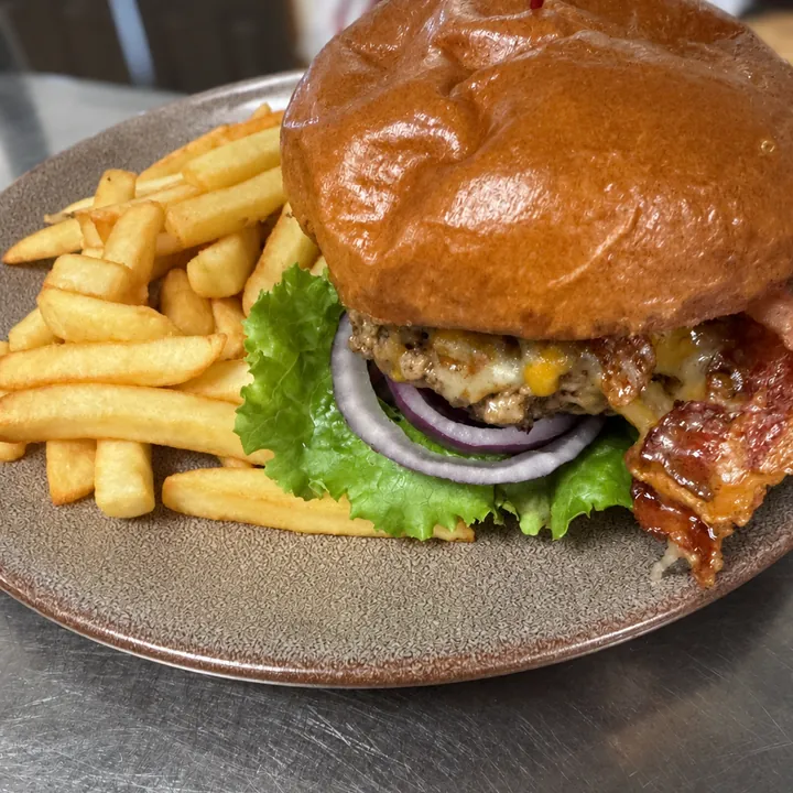 Bacon Cheddar Burger